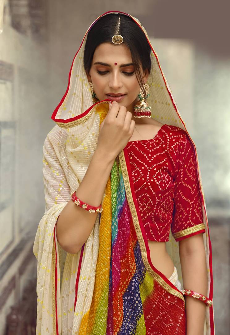 Stylish Off White Georgette Printed Women Saree with Blouse piece